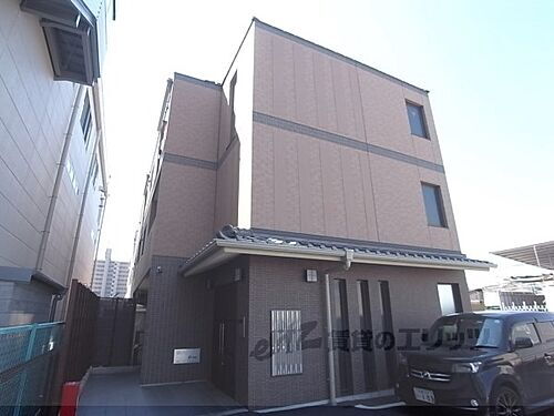 京都府京都市伏見区久我石原町 築12年6ヶ月 3階建