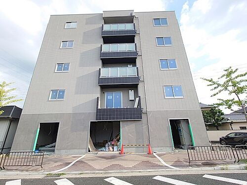 大阪府堺市北区長曽根町 5階建 