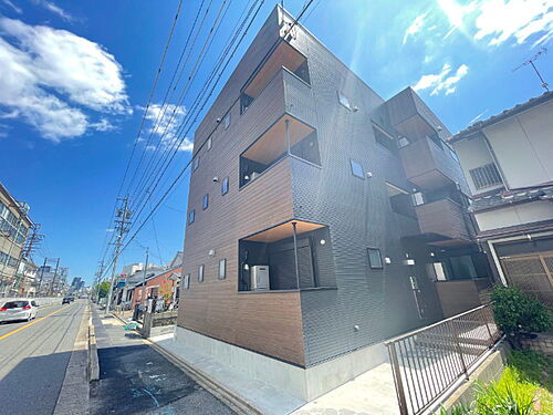 愛知県名古屋市中川区松葉町１丁目 3階建 