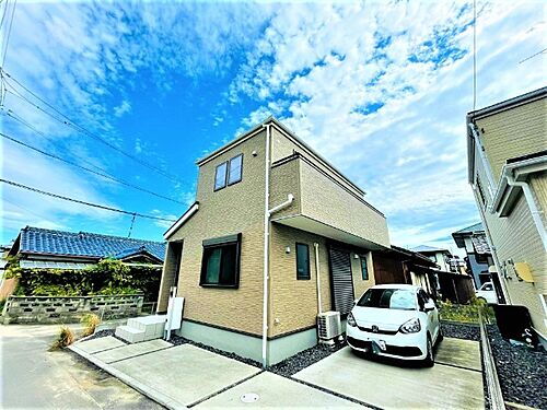 三重県鈴鹿市岸岡町 賃貸一戸建て