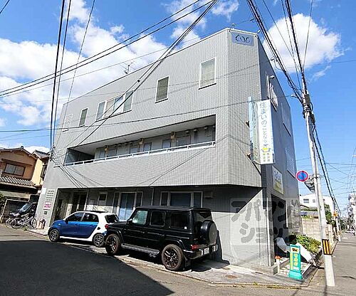 京都府京都市右京区西京極野田町 築32年10ヶ月 3階建