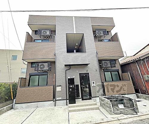 京都府京都市伏見区深草平田町  2階建