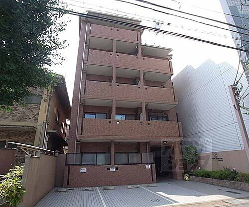 京都府京都市右京区梅津堤下町 5階建