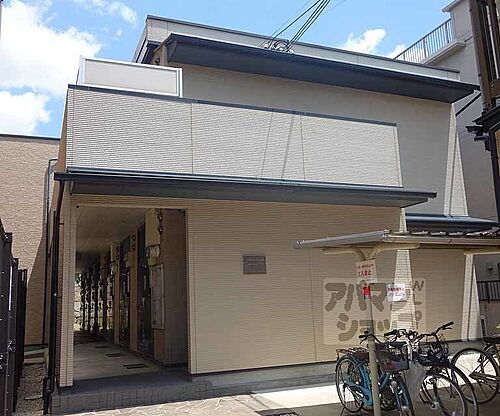 京都府京都市下京区新町通正面下る平野町 築20年8ヶ月 2階建