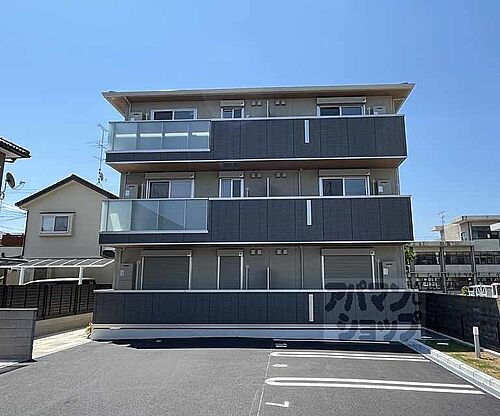 京都府京都市西京区下津林佃 3階建 