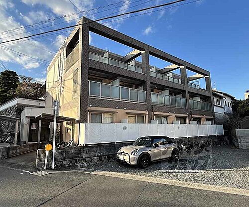 京都府京都市西京区山田上ノ町 築25年9ヶ月 3階建