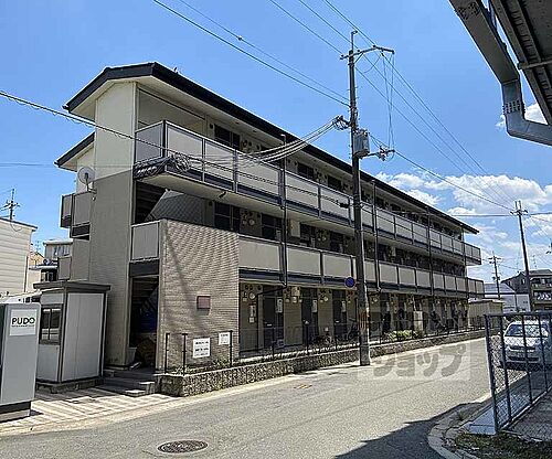 京都府京都市西京区牛ケ瀬新田泓町 築16年11ヶ月 3階建