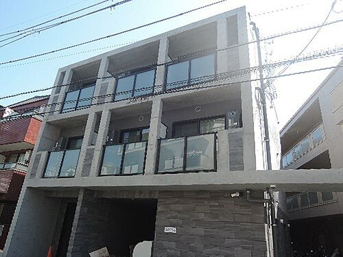 京都府京都市山科区厨子奥矢倉町 3階建