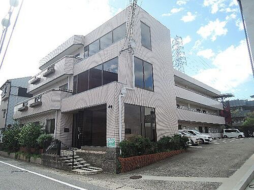 京都府京都市伏見区下鳥羽南三町 築37年8ヶ月 3階建