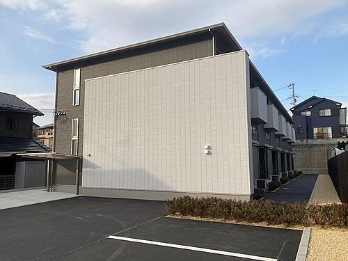 滋賀県草津市青地町 2階建 築1年6ヶ月