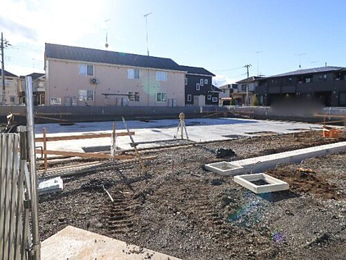 栃木県小山市東間々田１丁目 2階建 