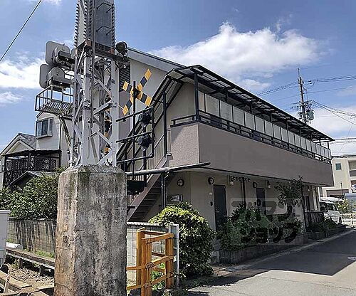 京都府長岡京市友岡山王 築24年 2階建