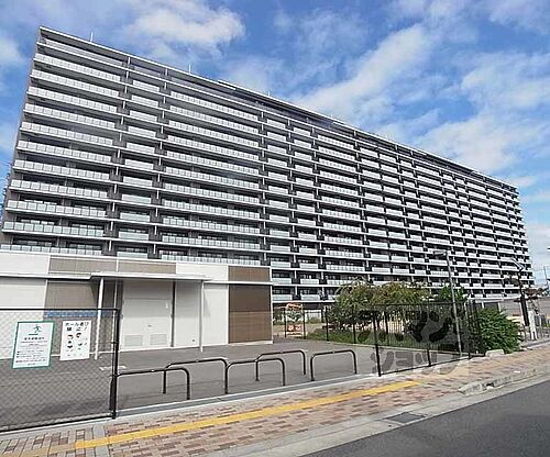 京都府向日市寺戸町寺田 築8年9ヶ月 15階建