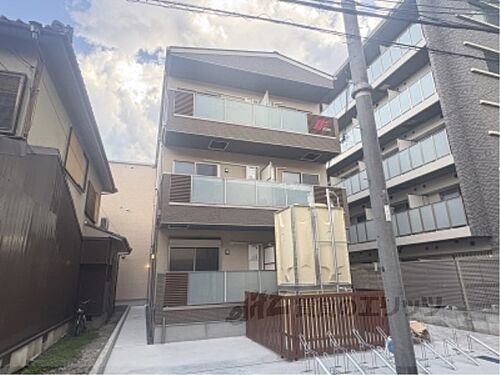 京都府京都市中京区壬生下溝町 3階建 