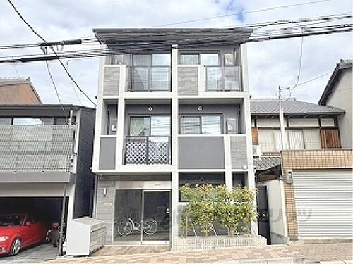 京都府京都市東山区下馬町 築2年9ヶ月 3階建