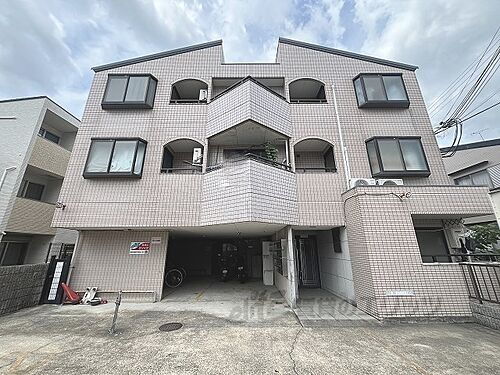 京都府京都市山科区厨子奥尾上町 築33年10ヶ月 3階建