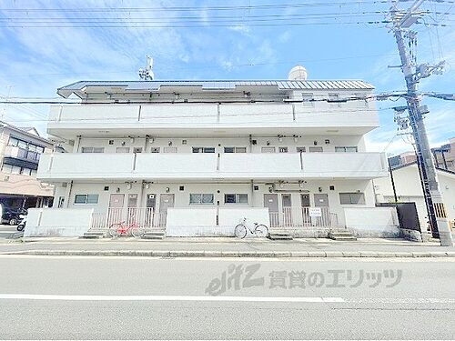 京都府京都市北区上賀茂榊田町 3階建