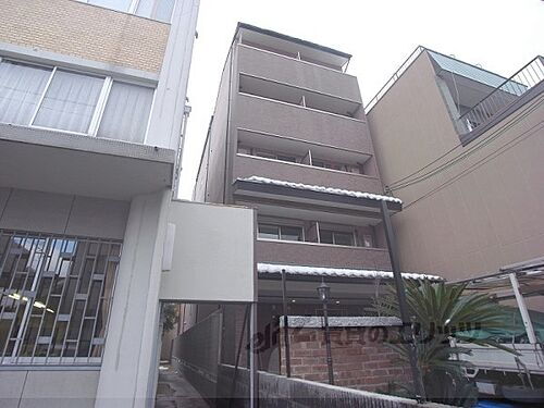 京都府京都市上京区寺之内通千本東入新猪熊町 築8年12ヶ月 5階建