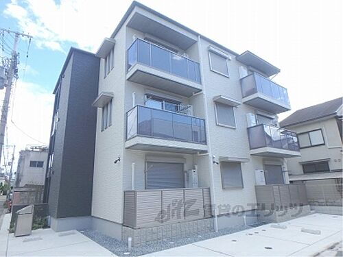 京都府京都市右京区西院寿町 築2年2ヶ月 3階建