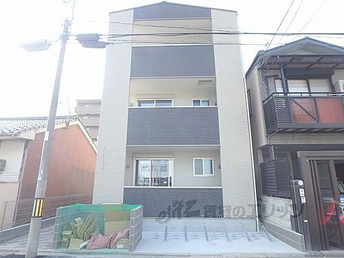 京都府京都市下京区西七条東御前田町 3階建 築2年11ヶ月