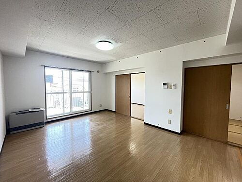 フロンティア尾形