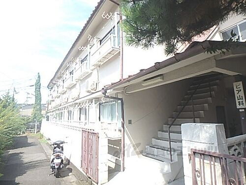 京都府京都市山科区御陵鳥ノ向町 賃貸アパート