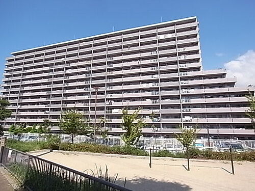 兵庫県神戸市垂水区青山台８丁目 14階建