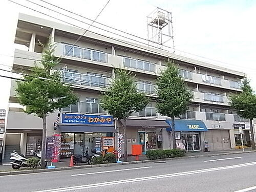 兵庫県神戸市垂水区本多聞１丁目 4階建