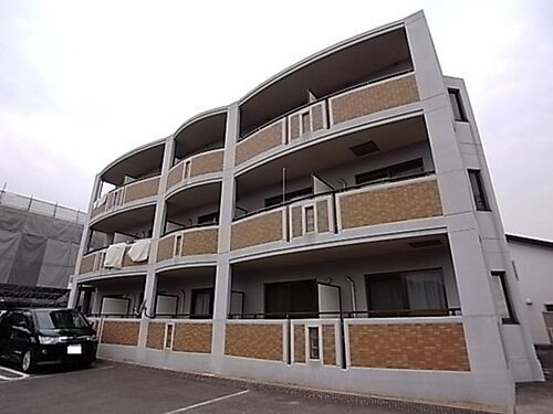 兵庫県明石市二見町西二見駅前２丁目 3階建 築22年6ヶ月