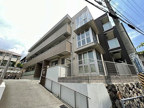 兵庫県神戸市灘区曾和町２丁目 3階建 築8年6ヶ月