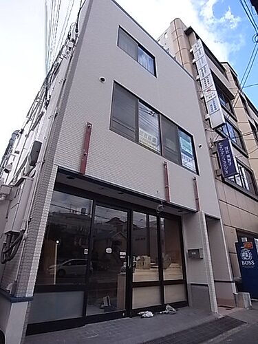 兵庫県西宮市城ケ堀町 築50年9ヶ月 3階建