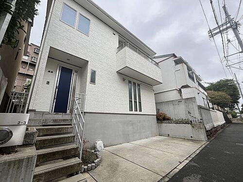 兵庫県神戸市中央区野崎通５丁目 築8年8ヶ月 2階建