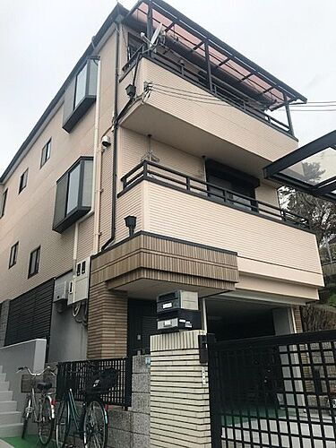 兵庫県神戸市兵庫区会下山町２丁目 築27年9ヶ月 3階建