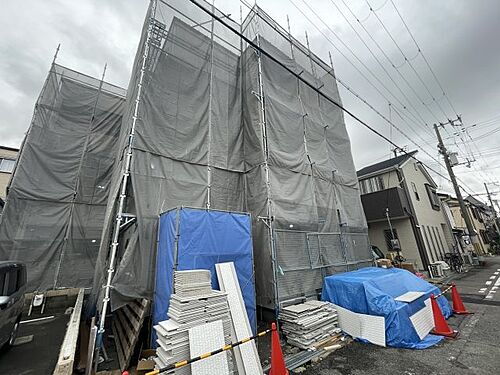 兵庫県尼崎市崇徳院２丁目 3階建 