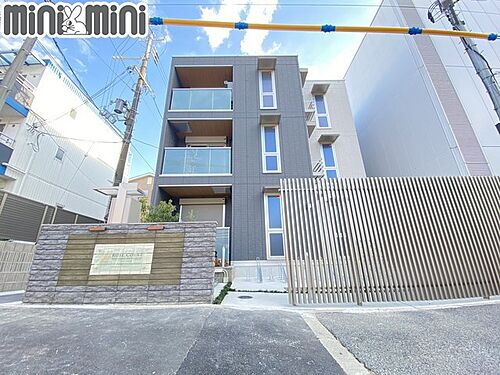 兵庫県西宮市深津町 築4年3ヶ月 3階建