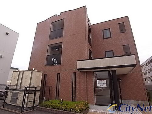 兵庫県伊丹市北園３丁目 築20年7ヶ月 3階建