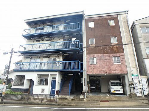 兵庫県川西市花屋敷１丁目 築40年9ヶ月 4階建