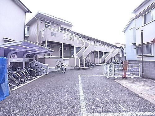 兵庫県尼崎市大庄西町３丁目 2階建