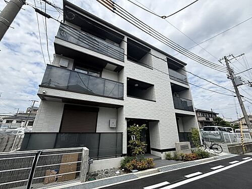 兵庫県尼崎市立花町２丁目 3階建 