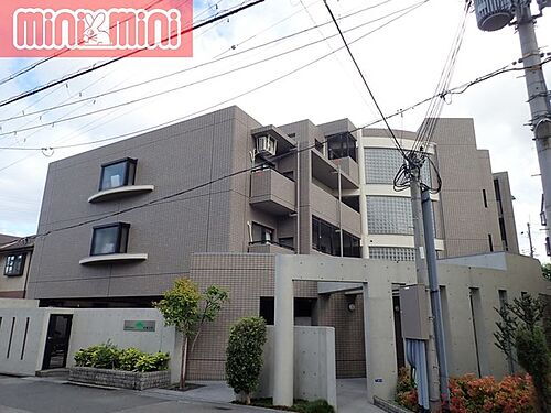 兵庫県尼崎市武庫元町１丁目 4階建