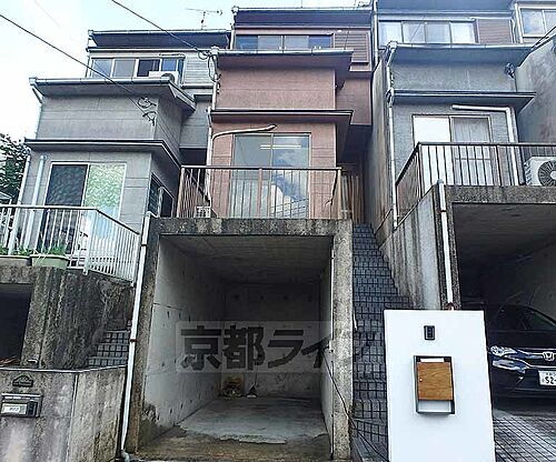 京都府京都市北区大北山原谷乾町 2階建