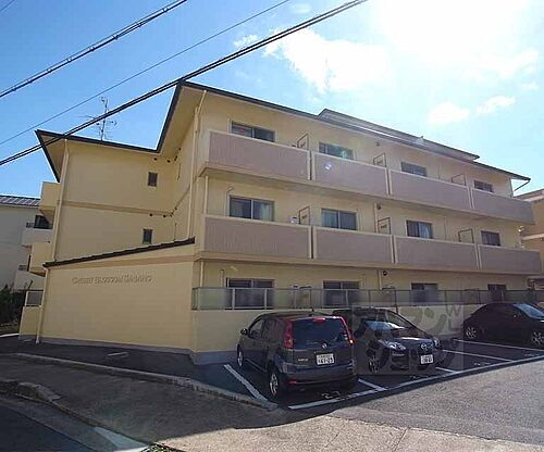 京都府京都市右京区嵯峨野清水町 築16年10ヶ月 3階建