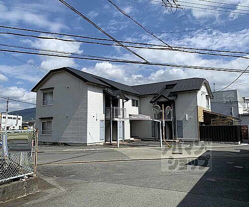 京都府亀岡市大井町小金岐２丁目 築32年5ヶ月 2階建