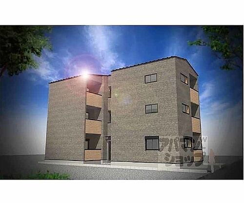 京都府京都市右京区太秦西蜂岡町  3階建