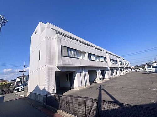 三重県四日市市蒔田１丁目 テラスハウス