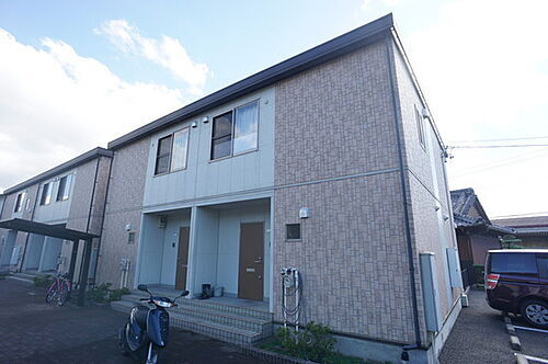 三重県亀山市関町木崎 テラスハウス