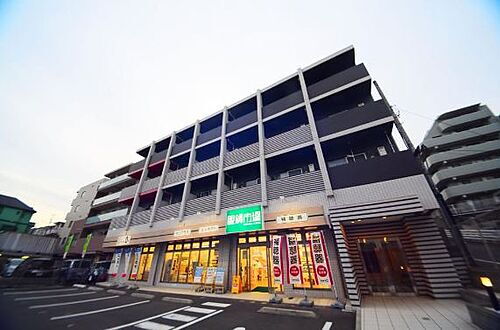 神奈川県横浜市磯子区磯子２丁目 4階建 築8年7ヶ月