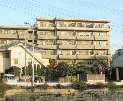 神奈川県横浜市磯子区坂下町 6階建 築30年4ヶ月