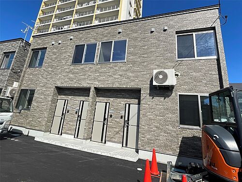 秋田県秋田市南通亀の町 賃貸アパート