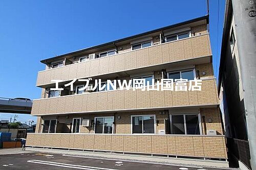 岡山県岡山市東区金岡東町２丁目 3階建